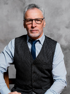 Фото члена керівництва