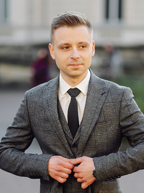 Фото члена керівництва